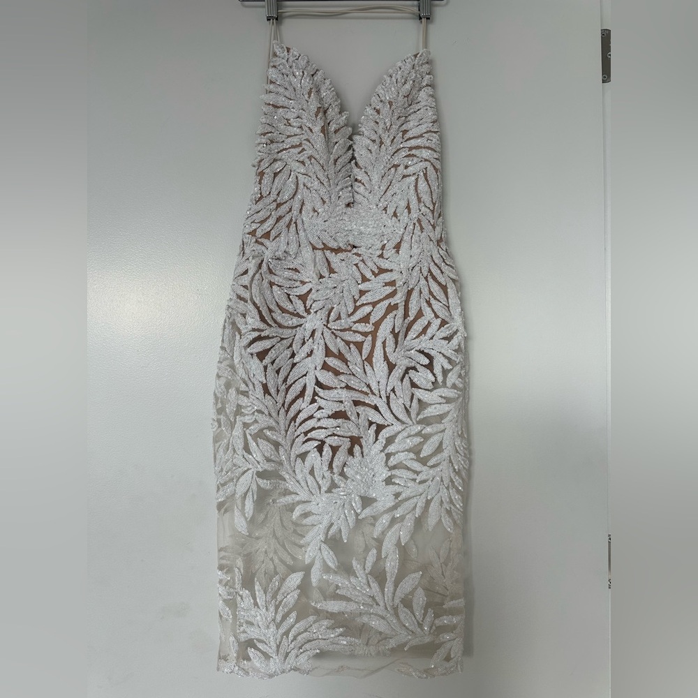 NADINE MERABI TALIA Elegant White Lace Dress - Picture 4 of 17